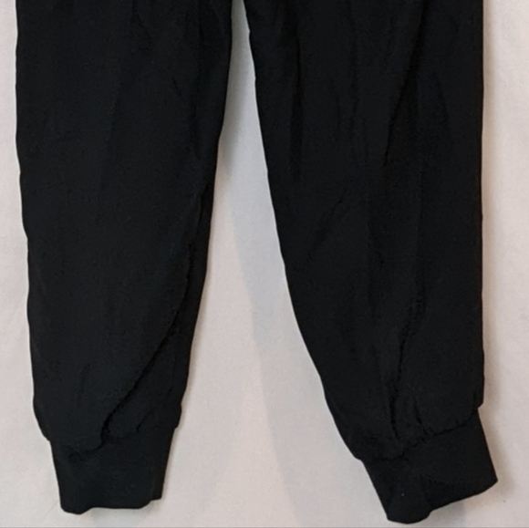 Gap Black Pleated Pull On Jogger Pants with Pockets size Medium - Picture 7 of 10